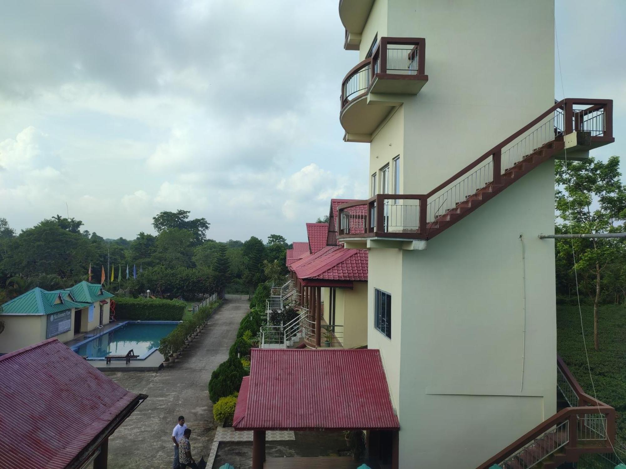 Maa Greenary View - A Holiday Resort Alipur Duar Exterior foto