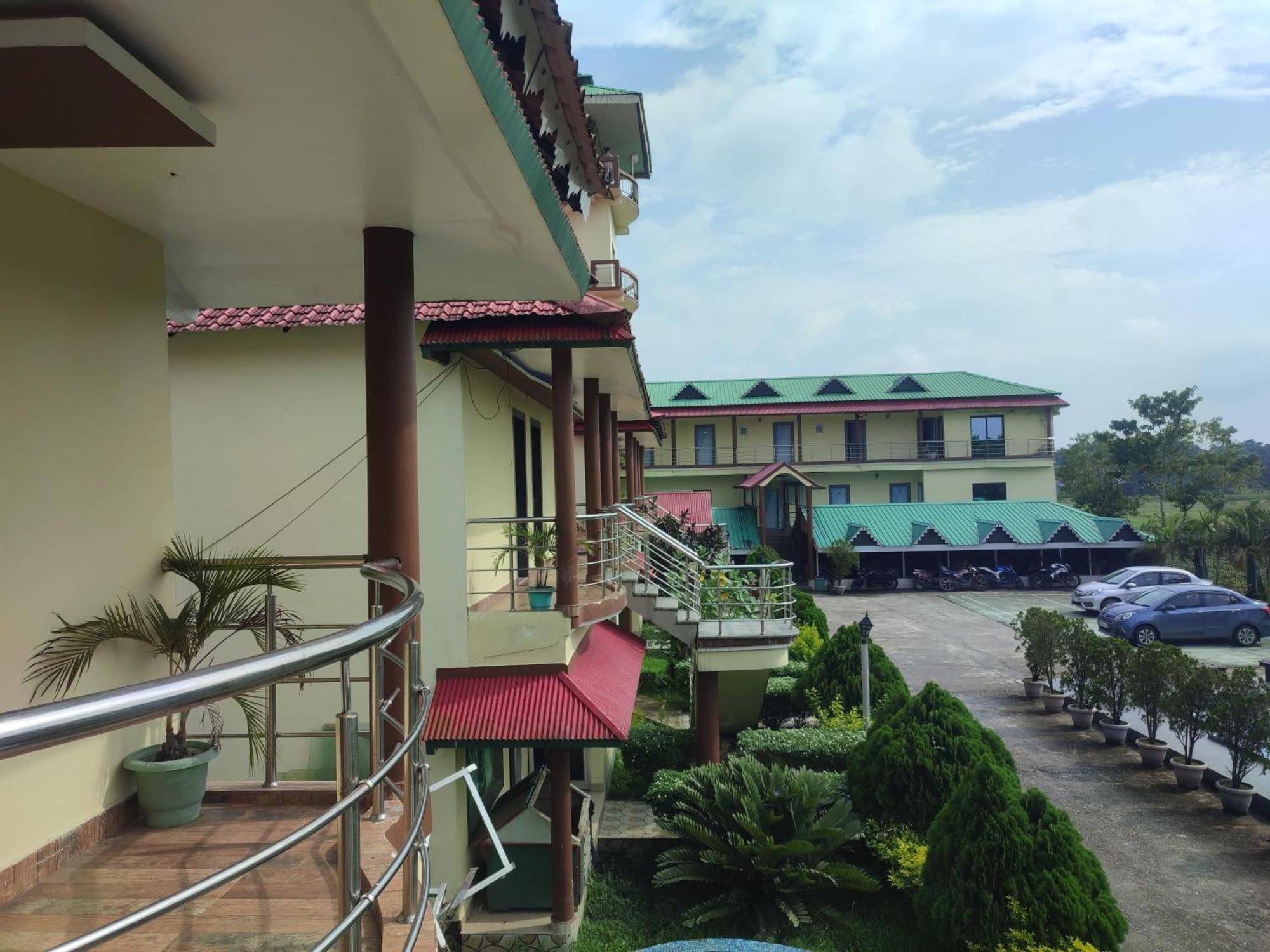 Maa Greenary View - A Holiday Resort Alipur Duar Exterior foto